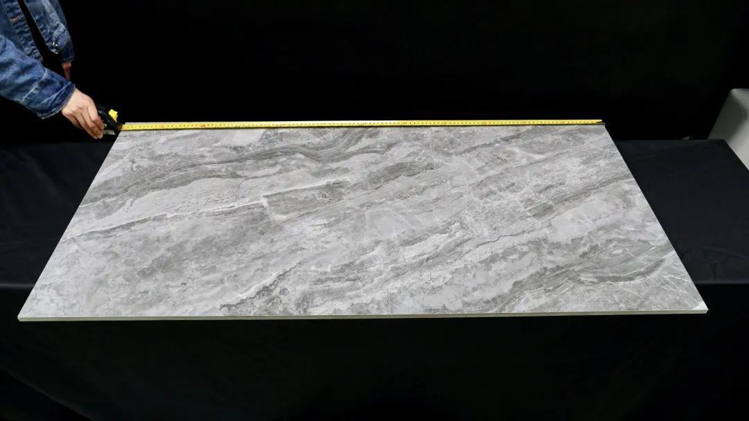 本次测量以厚度,长度,宽度的方式查看瓷砖规格的准确性,可丽雅空气