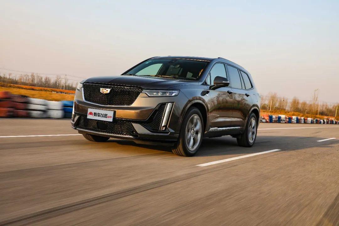 敦实稳重试驾7座中大型豪华suv凯迪拉克xt6
