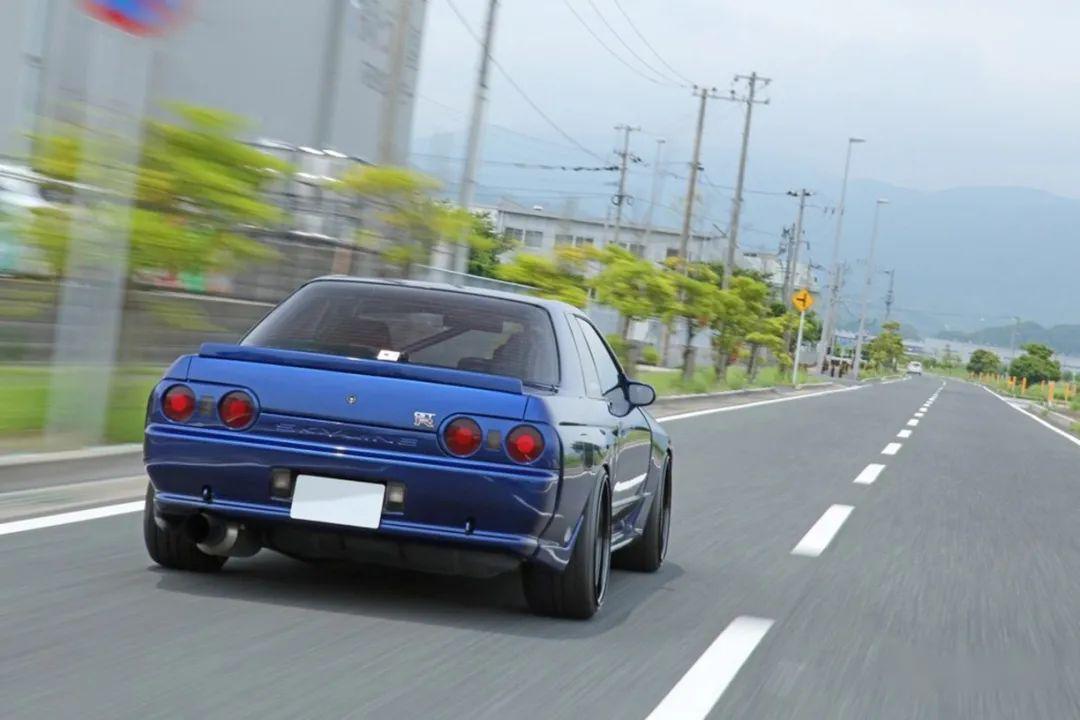 精神可嘉中里毅这样改就不会输了跟着车主迈入第20年的nissangtrr32