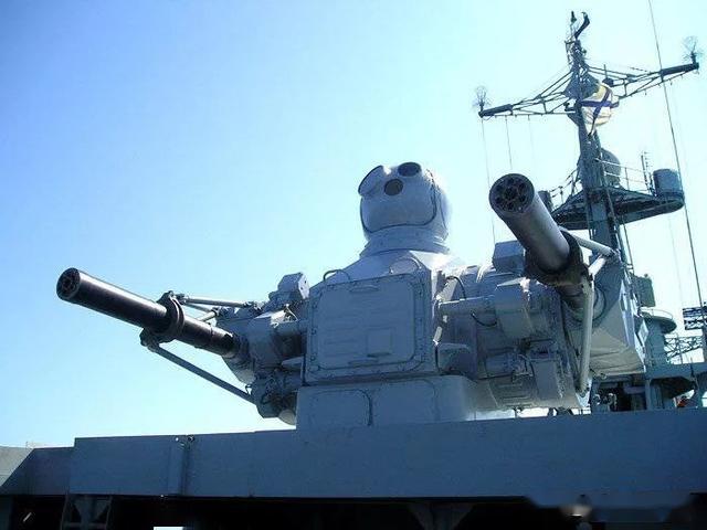 炮管数量上来说,其与西班牙的"梅罗卡"是相同的,不过卡什坦是由两门6