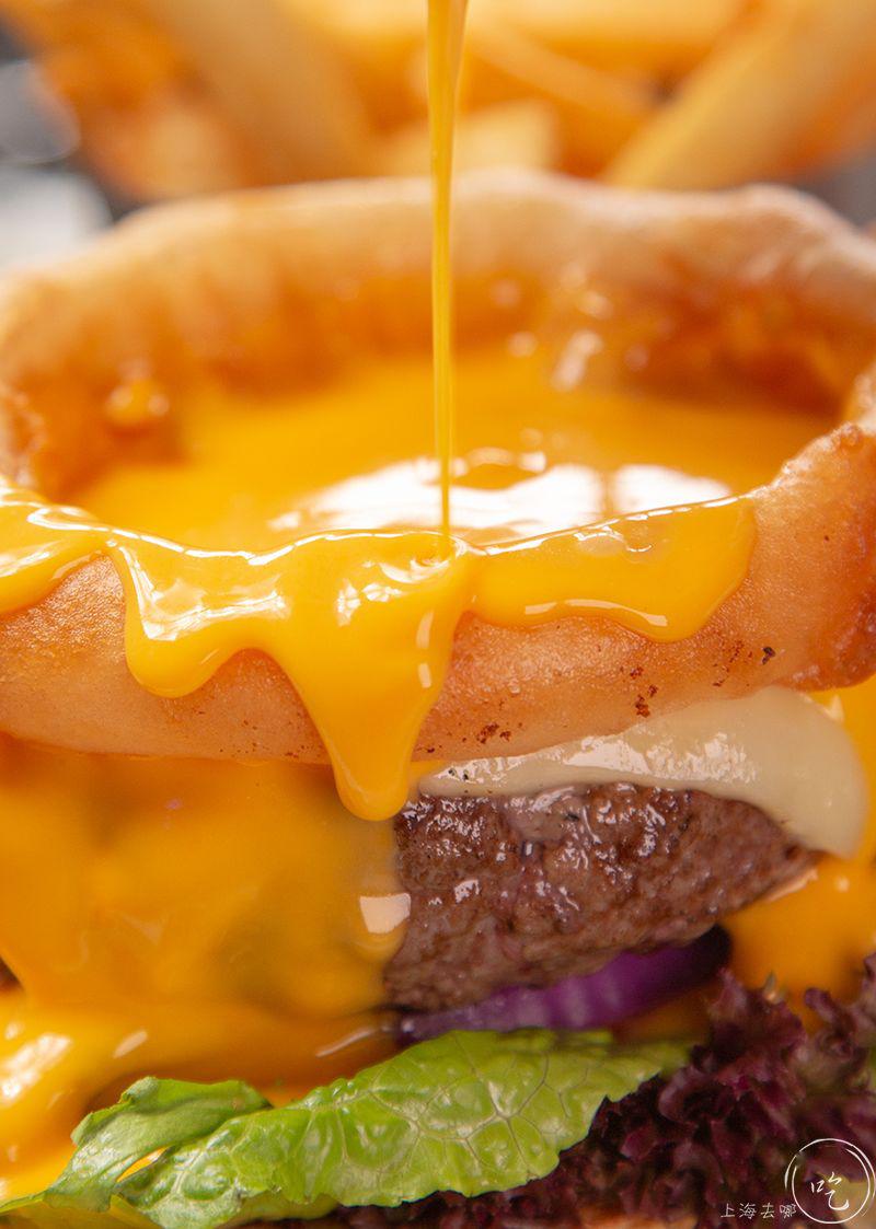 会爆浆的9层「芝士桶堡」!_汉堡