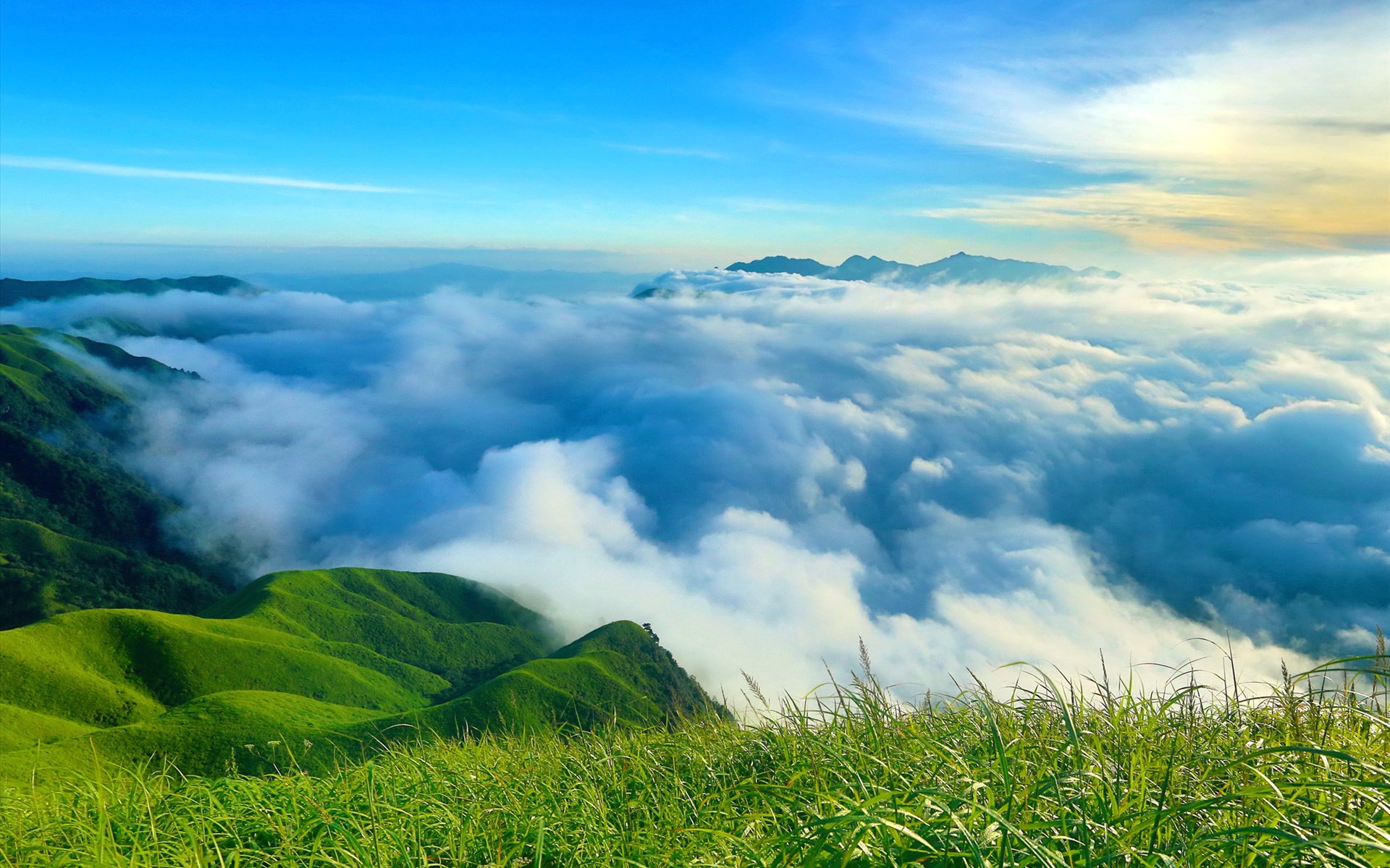 武功山是集人文景观和自然景观为一体的山岳型风景名胜区,同时也为