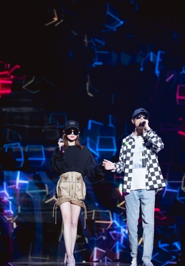 神仙友谊戚薇为断臂之交许嵩庆生却在纠结该发多大红包