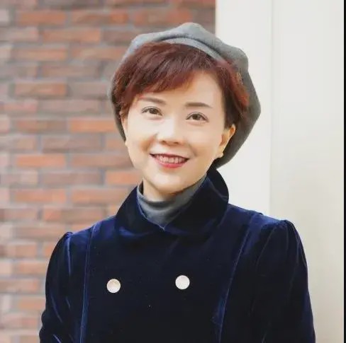 成都巴德美际学校小学总校长蓝继红成都市特级校长,全国教育创新杰出