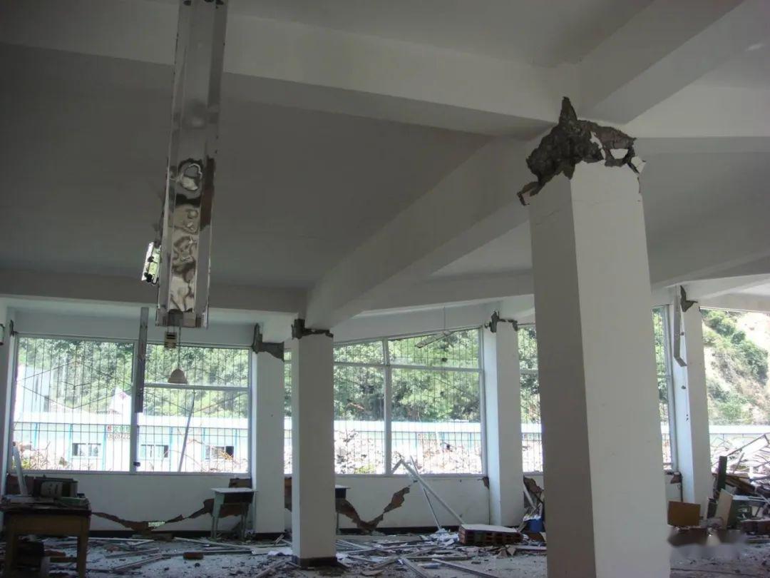 结构| 从十二年前的汶川地震说起_强柱