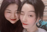 杨天真陪范冰冰吃夜宵 二人亲密贴脸合照感情极佳