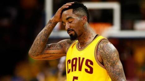 JR-史密斯为什么对骑士首发的三分球能力感到了担心？
