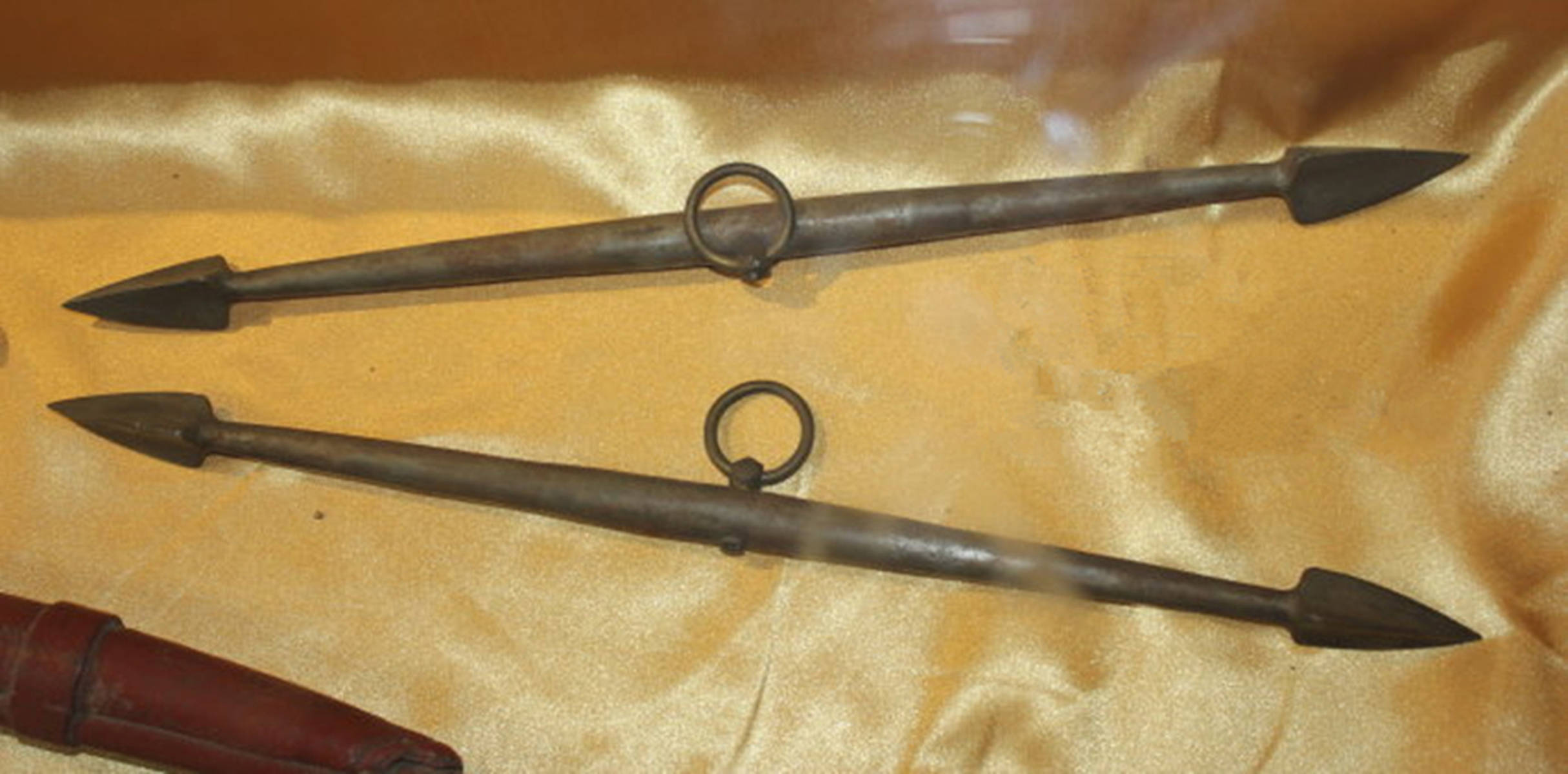 古代七大奇门兵器:三棱刺、崩龙刀、狼牙锏,一种击中得重新植皮