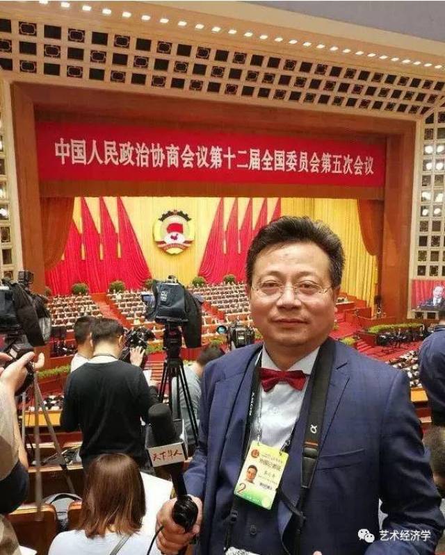 《天下华人》杂志社长高云青临杭州大汉