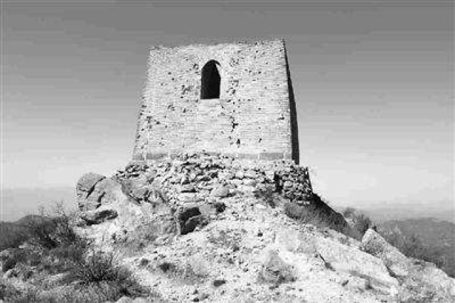 南口战役历史:登山发现子弹坑"难道这儿打过仗?