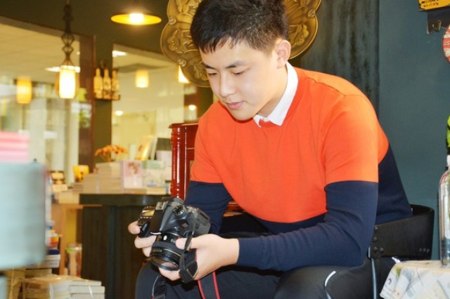 "多面体"的扮演者邢凯轩是在母亲的陪伴下去面试《快乐星球》的,当时