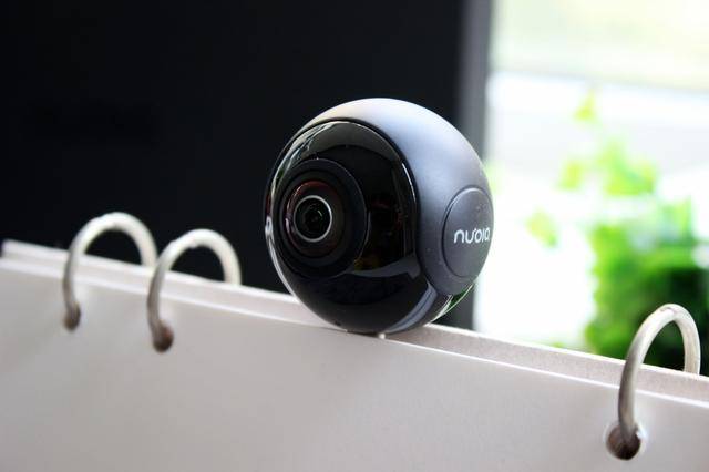 在nubia z17mini发布会上亮相的努比亚neoair vr全景相机也成为了