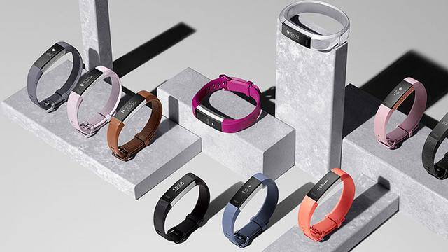 24小时记录你的心跳Fitbit Alta HR手环_手机搜狐网