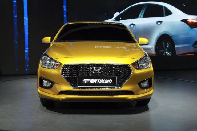 全新瑞纳全球首发 北现重庆车展诠释本地化战略_手机搜狐网