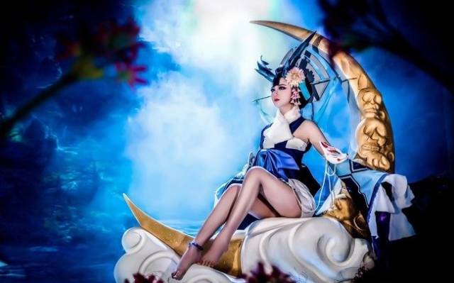 《阴阳师》阎魔cos,嘿,你屏幕脏了,不信舔舔!