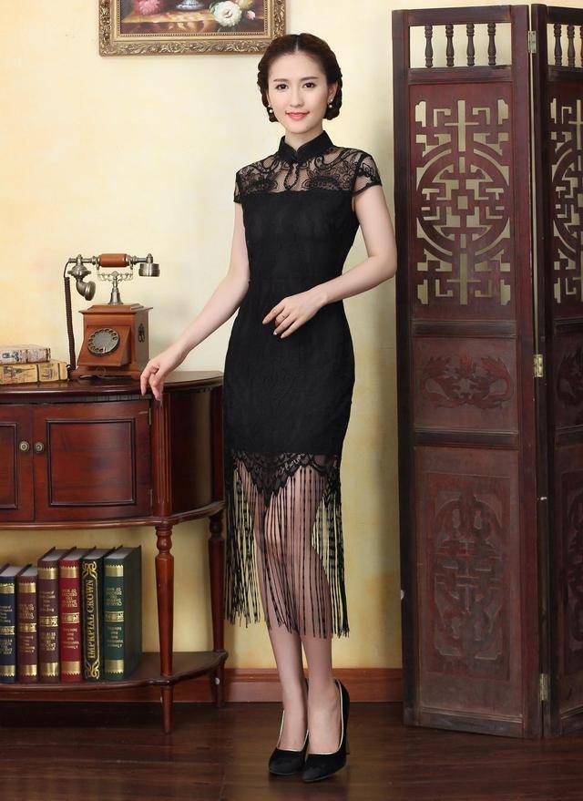 黑流苏旗袍,穿出柔媚小女人