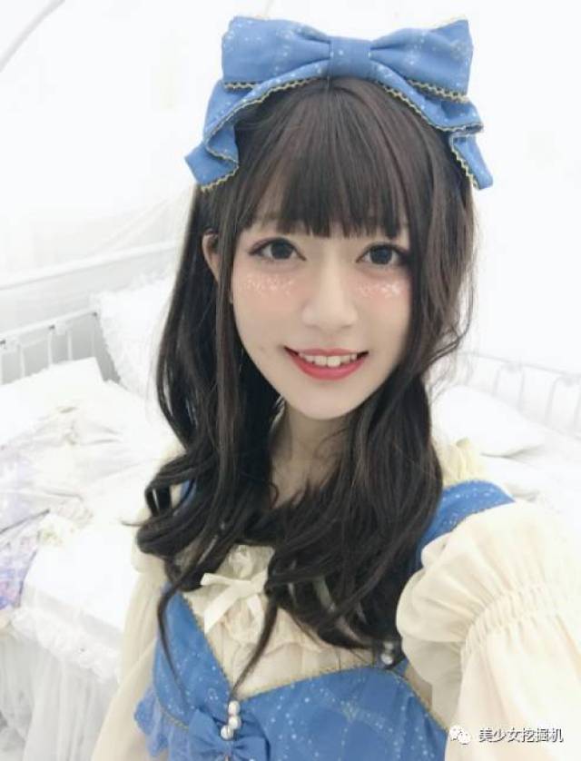 龙心少女,话说洛丽塔真是个神奇的东西,比如大眼睛小翘鼻饱满巴掌脸
