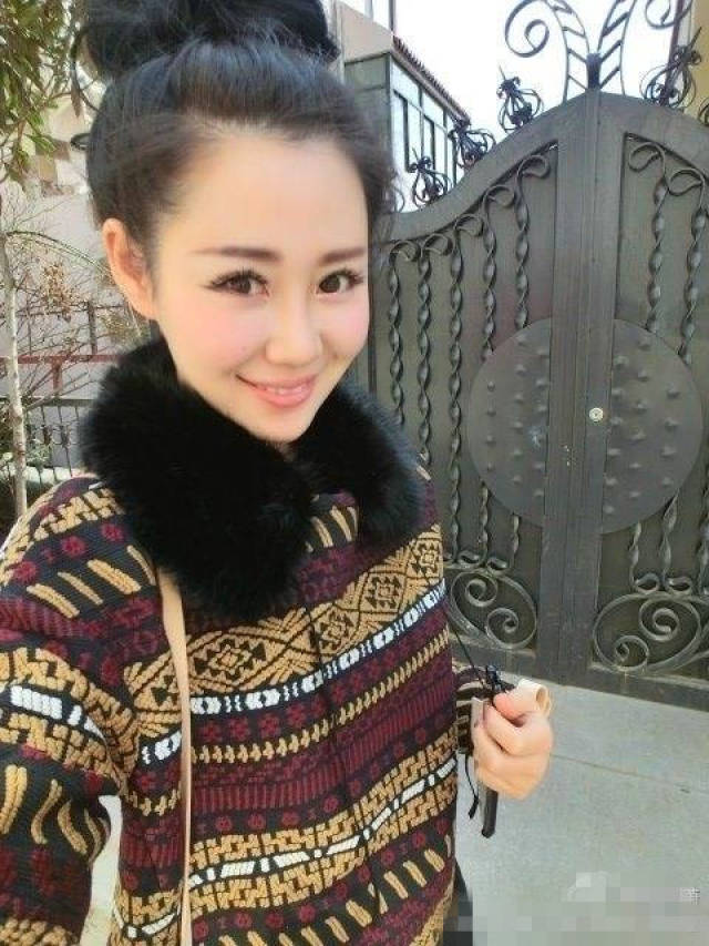 晨晨传媒:时尚网红左岸潇,巴黎看秀变脸气质不在
