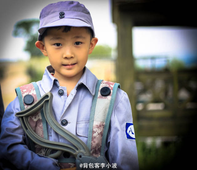 来武乡游击战体验园—扛枪"杀敌"