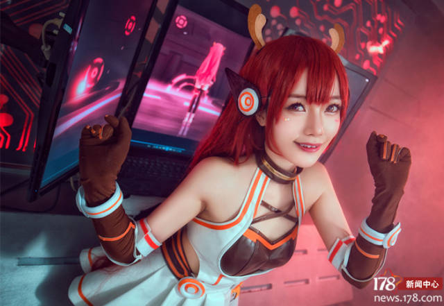 一起扒showgirl:中国第一个世界级cos冠军