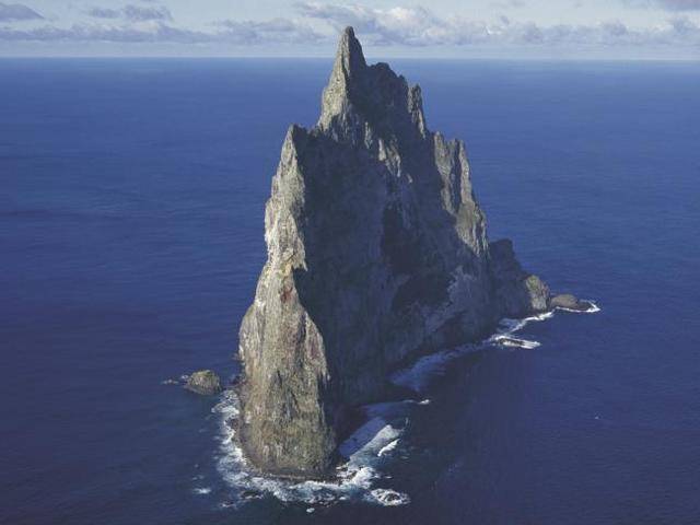 这座不能住人的岛上藏了80年的东西,难以置信!