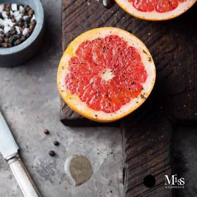 西柚色穿搭:属于七月的颜色,比诱人还"柚"人