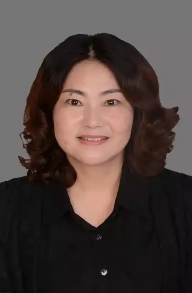 白丕英,女,汉族,1972年11月生,大学学历,1990年7月参加工作,历任米甸