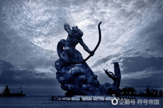 上古妖兽巴蛇:长180米以大象为食,三年才吐骨头