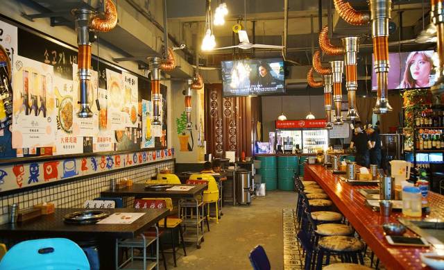 处女座最爱的烤肉馆,还有深圳最长的烤肉台.