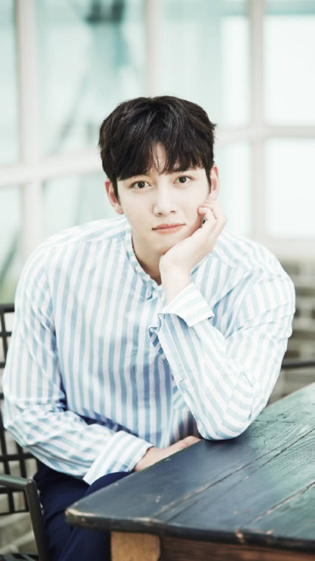 李钟硕,池昌旭,李敏镐……欧巴们都入伍了!