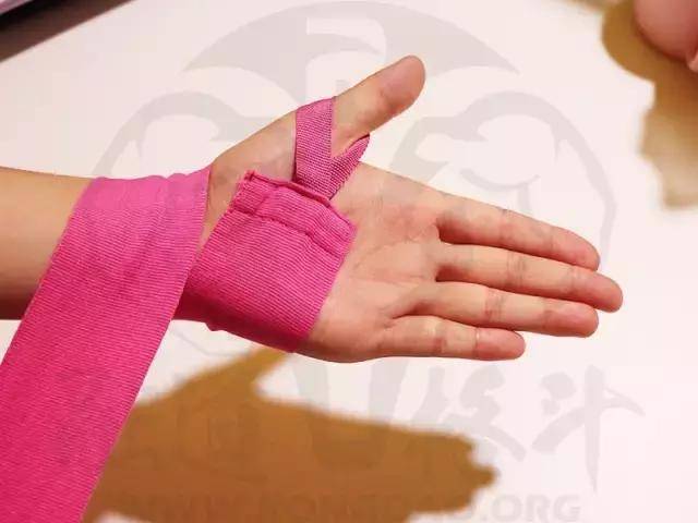 技术贴:业余格斗爱好者们一种简单快捷的缠手方法