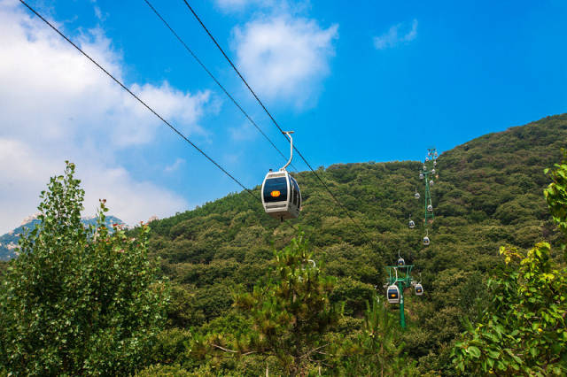 九仙山峡谷漂流 早晨在杜鹃山庄早早乘用完早餐,便坐九仙山索道,来到
