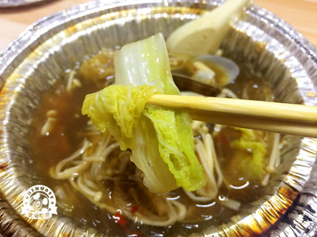 店家说鸭血粉还是比较适合女生,难不成是女生比较喜欢鸭血粉丝的原因?