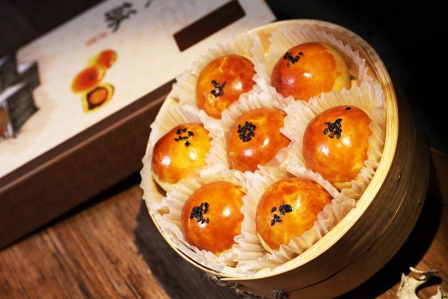 月饼糕点没创意?你需要的是这样一份优雅的蛋黄酥