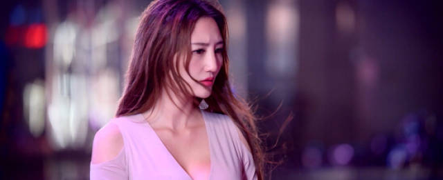 《闺蜜大作战》今日上映!白雪公主总有一个坏