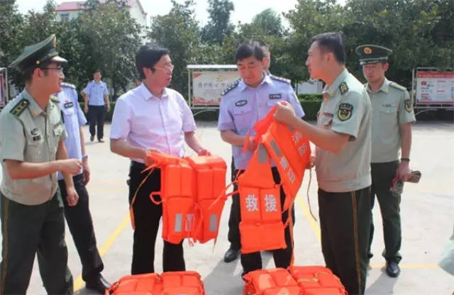 7月31日上午,南召县委常委,政法委书记吴廷凯,县公安局局长梁其武等