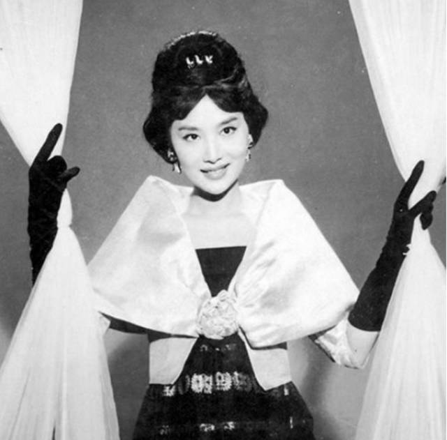 老照片:民国时期的美女绝代风华,最后一张略吓人