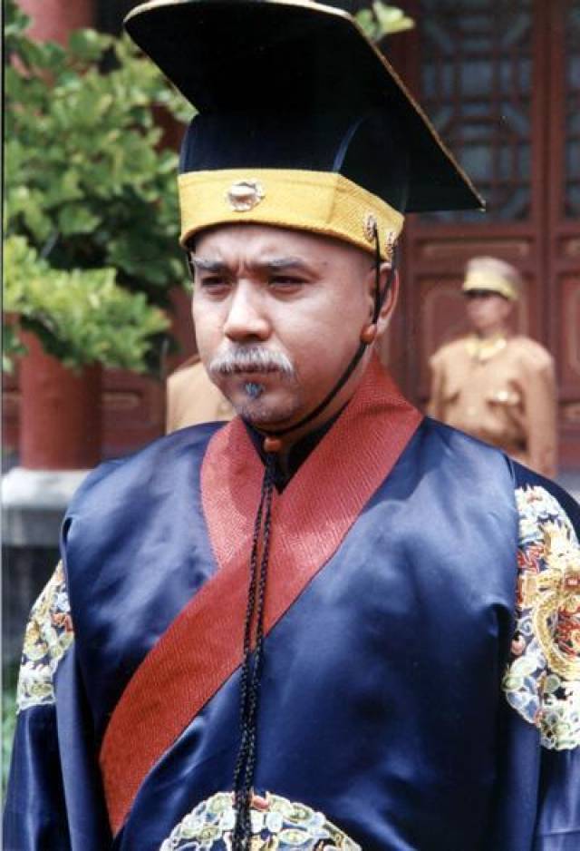 袁世凯最经典的扮演者与妻子携手三十年膝下无子