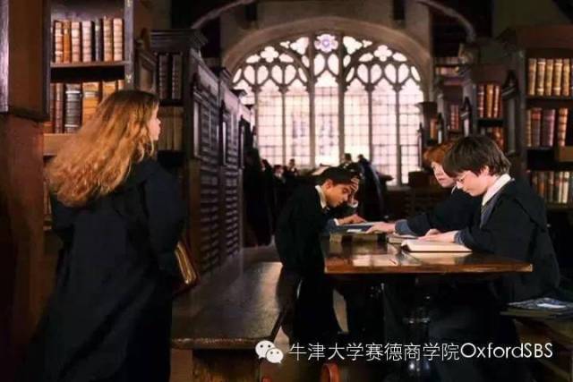 而博德利图书馆中的汉弗莱公爵图书馆(duke humphrey's library)则