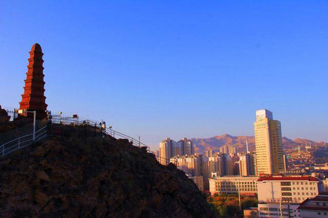 亚欧大陆的中心在哪?世界离海洋最远城市乌鲁木齐