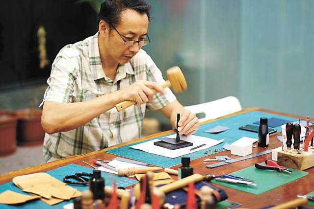 制皮匠:时尚工艺的摆渡人