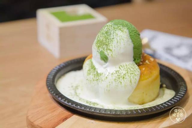 很多小婊贝喜欢来这里 点上一份板上抹茶当早餐 吃完整个早晨都活力