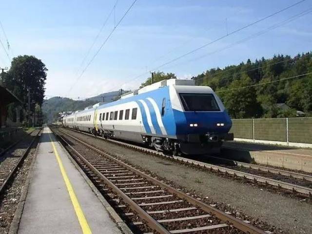 伊朗火车站内的列车