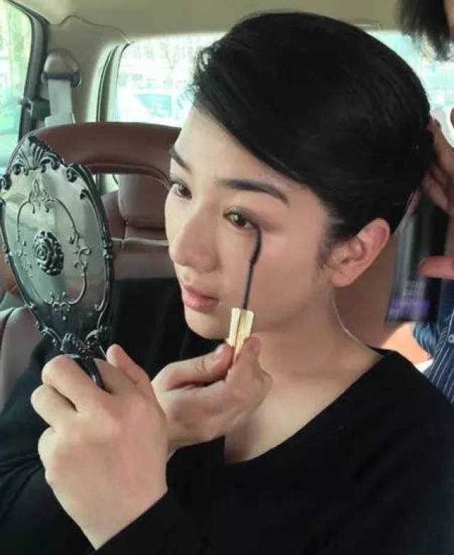 小梦老师:脱妆太尴尬,会补妆才是真懂化妆