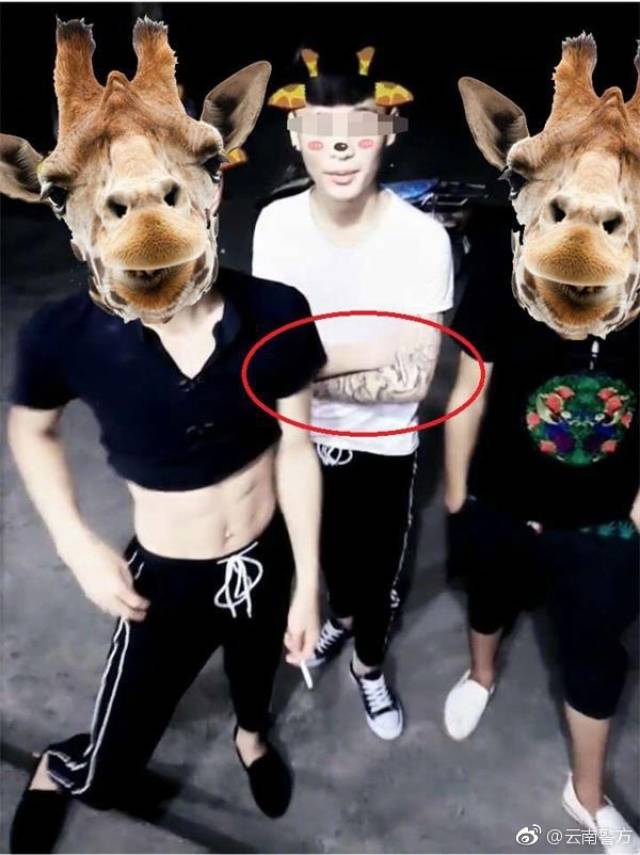 男子在网吧偷东西逃跑 快手直播时纹身暴露自己