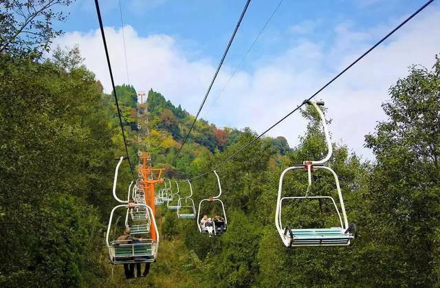 李白也为它题诗的窦团山 ▽