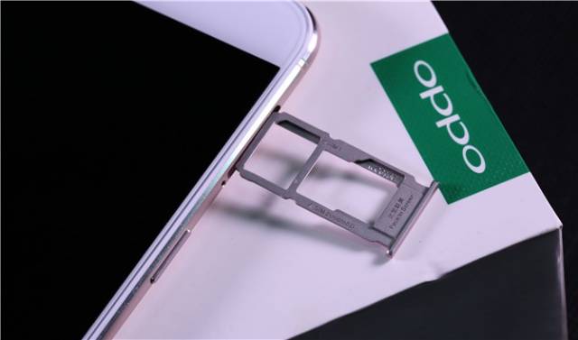 硬件方面oppo r11 plus搭载了高通晓龙660八核处理器,是高通首款采用