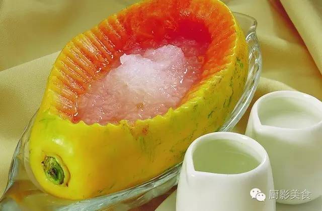做法:1,将燕窝在纯净水中浸泡.