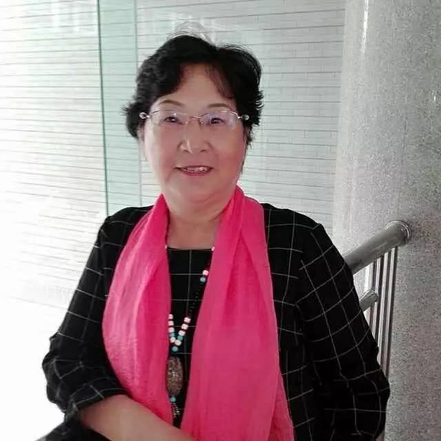 盐城娱乐养老生活馆艺术总监戴兰老师——娱乐养老我爱你!