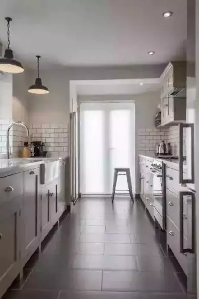   ˫